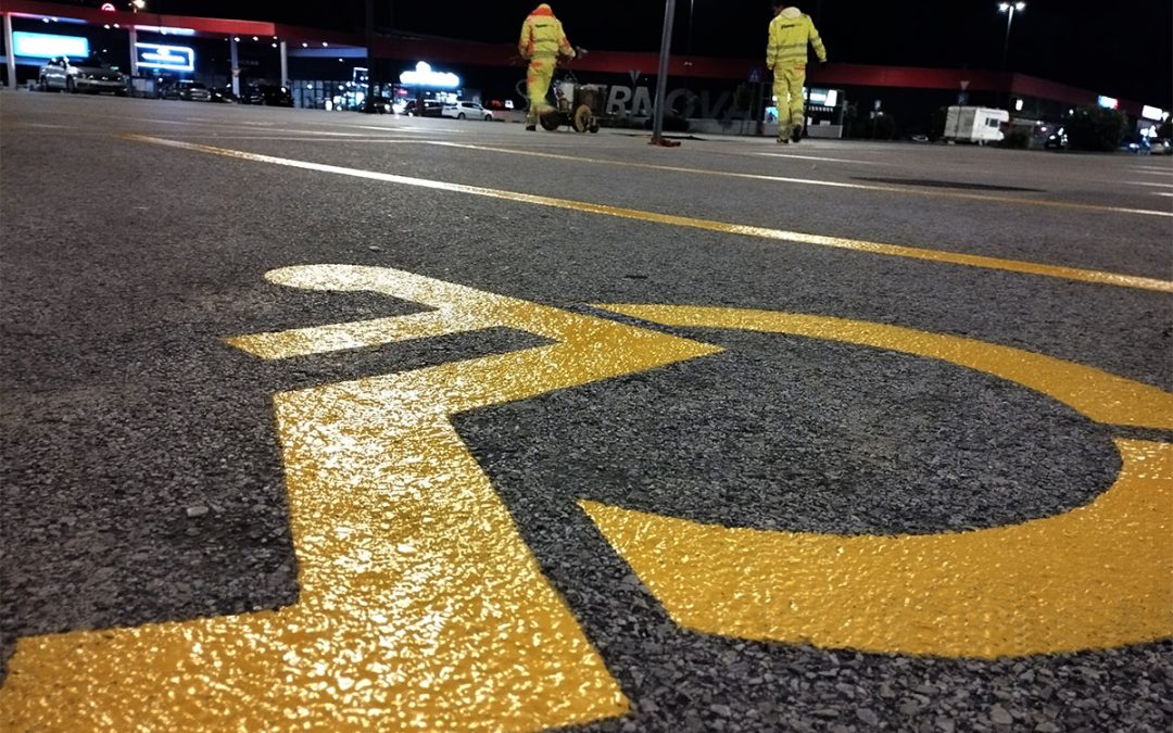 Bojanje horizontalne signalizacije